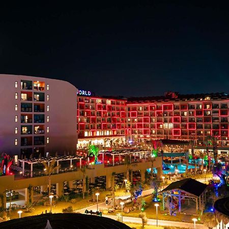 Dream Fun World Hotel Side Exterior foto