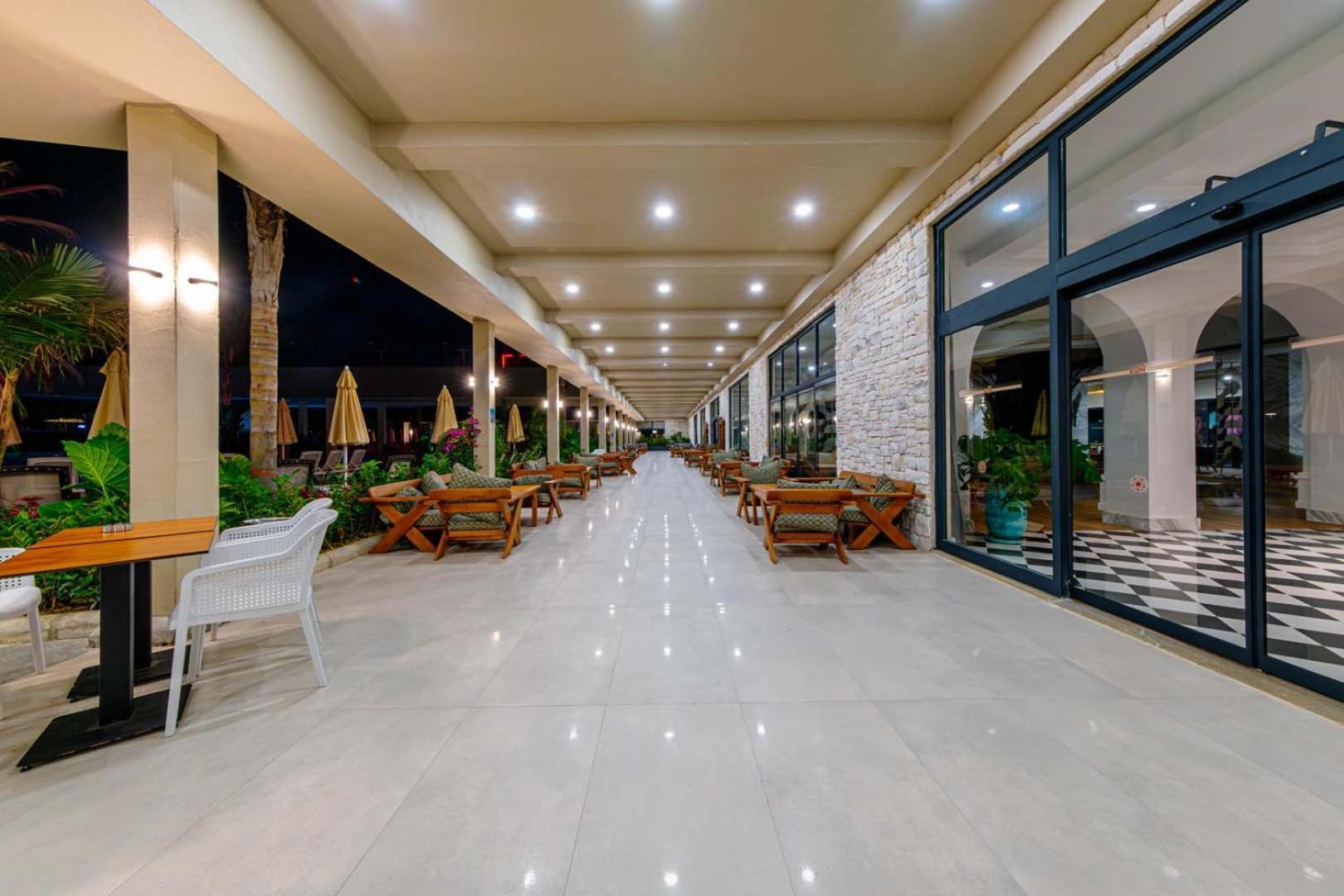 Dream Fun World Hotel Side Exterior foto